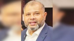 সাড়ে ৪ বছরের সাজা থেকে  বাঁচতে ৩২ বছর পলাতক
