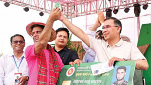কৃষকের হাতে কার্ড, মিলবে ১০ সুবিধা