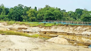 সিলেটে বালুখেকোরা আবার বেপরোয়া