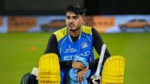 হ্যামস্ট্রিং চোটে আইপিএল শেষ চেন্নাই ওপেনার আয়ুশের
