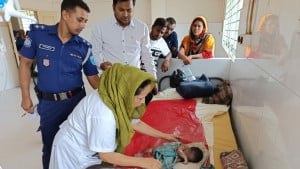 বাঁচানো গেলো না উদ্ধার নবজাতকটিকে