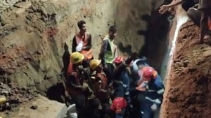 চট্টগ্রামে খননকাজ করতে গিয়ে মাটিচাপায় দুই শ্রমিকের মৃত্যু