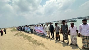 কর্ণফুলী নদীর অবৈধ স্থাপনা উচ্ছেদের দাবি ৮ সংগঠনের