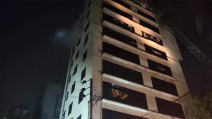 বনানীর বহুতল ভবনের আগুন নিয়ন্ত্রণে