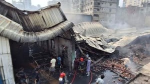 অবহেলার আগুনে পুড়ছে জীবন