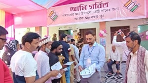 পশ্চিমবঙ্গে প্রথম দফার ভোটগ্রহণ শুরু, কঠোর নিরাপত্তা