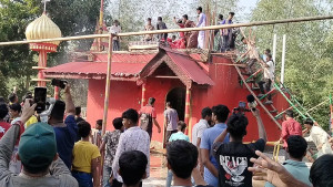 ‘এখনো মারা যায়নি, পেটাও’ বলে হামলাকারীদের তাণ্ডব