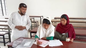 শ্রুতিলেখকের মাধ্যমে পরীক্ষা দিলো বিথী