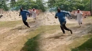 বাঁশ নিয়ে প্রকৌশলীকে তাড়া ঠিকাদারের