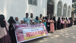 চার শিক্ষার্থীকে নির্যাতন  মাদ্রাসার শিক্ষকদের শাস্তির দাবি
