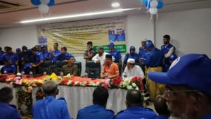 গ্রামপুলিশের মানববন্ধন, বেতন বাড়ানোসহ ৫ দফা দাবি
