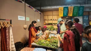 প্লাস্টিকবিহীন আয়োজনে ভিন্নতা, সচেতনতা বাড়াতে ‘প্রকৃতিমঙ্গল হাট’