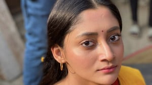 বাবার আর্থিক লেনদেনের সঙ্গে আমার সম্পর্ক নেই, বললেন পূজা চেরি
