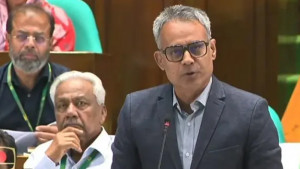 ভারত থেকে রেলের ২০০ কোচ আসার কথা এ বছরেই
