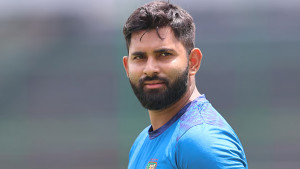 শামীমের ছক্কায় মুগ্ধ দর্শক
