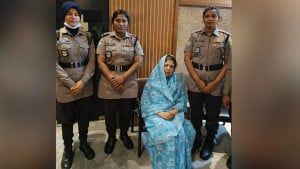 ডিবি হেফাজতে সাবেক স্পিকার শিরীন শারমিন চৌধুরী 