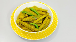 গরমে সুস্থ থাকতে রাঁধুন সরিষা বাটা দিয়ে সজনে চচ্চড়ি