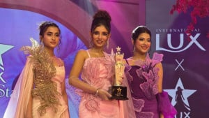 লাক্স সুপারস্টার হলেন রাজশাহীর মেয়ে বর্ণিতা