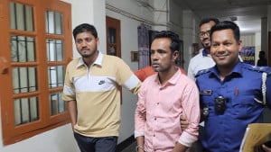 হানি ট্র্যাপের শিকার অনেকে, ব্যবসায়ী খোয়ালেন ৬ লাখ