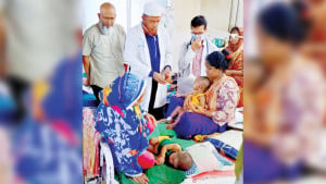 হাম কর্নারে শয্যার চেয়ে তিন গুণ রোগী, সংক্রমণ বাড়ার ঝুঁকি
