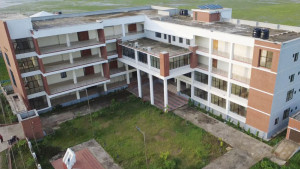 উদ্বোধনের অপেক্ষায় ধুলো জমছে ২৫ কোটির ভবনে