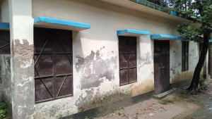 কমিউনিটি ক্লিনিক পরিদর্শনে গিয়ে তালাবদ্ধ দেখলেন জেলা প্রশাসক