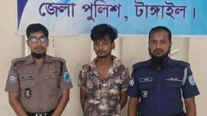 ভাইরাল ভিডিওর সেই তরুণ ইভটিজিংয়ের মামলায় গ্রেপ্তার