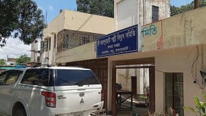লোডশেডিংয়ের ক্ষোভে মিটার রিডারকে মারধর, উপকেন্দ্রে নিরাপত্তা চেয়ে চিঠি