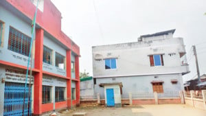 নানা কৌশলে খাসজমির মালিক ভূমি অফিসের কর্মচারীরা