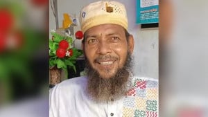 ছেলেকে চিকিৎসক ও মেয়েকে নার্স বানানোর পর বাবার এসএসসি পাস