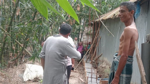 খাস জমিতে টিনের বাড়ির আড়ালে পাকাবাড়ি নির্মাণ