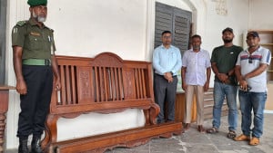 ৩৫ বছর পর উদ্ধার কমর বেগমের পালঙ্ক