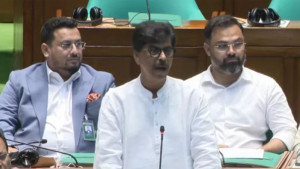 চাহিদা অনুযায়ী সারের কোনও ঘাটতি নেই: কৃষিমন্ত্রী