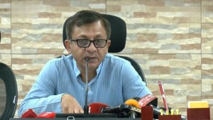 দ্রব্যমূল্যে সন্তুষ্ট নন বাণিজ্যমন্ত্রী