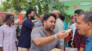 মির্জা ফখরুলকে রাষ্ট্রপতি পদে মনোনয়ন, ঠাকুরগাঁওয়ে আনন্দ-উচ্ছ্বাস ও মিষ্টি বিতরণ