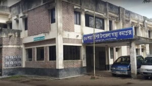 ছাত্রকে পেটানোর অভিযোগে পুলিশ হেফাজতে মাদ্রাসা শিক্ষক