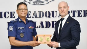 আইজিপির সঙ্গে এফবিআই প্রতিনিধিদলের সাক্ষাৎ