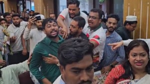 জুলাই গণঅভ্যুত্থান দিবসের অনুষ্ঠানে হট্টগোল