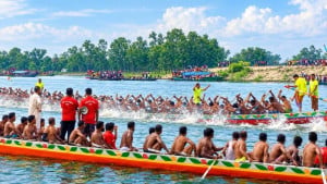 নৌকা বাইচের সেকাল-একাল ও বাইচালদের গল্প