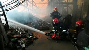 রুশ হামলায় ইউক্রেনে ৮০ লাখ বই ভস্মীভূত