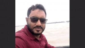 সিরাজগঞ্জে ট্রাকচাপায় স্কুলশিক্ষকের মৃত্যু
