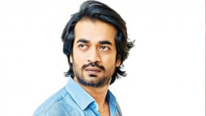 নিজেকে ভাঙার নেশায়...