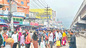 গ্যাসের সংকটে পোশাক কারখানায় ছুটি বেড়েছে
