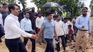 প্লাবনে ফেলে দিয়ে বন্ধুত্বপূর্ণ সম্পর্ক অটুট রাখা যাবে না: পানি সম্পদ প্রতিমন্ত্রী