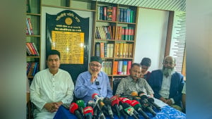 আসামিদের পক্ষে আদালতে না দাঁড়ানোর ঘোষণা আইনজীবীদের