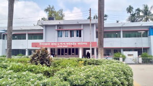 এক কেজির মাছ দেওয়ার কথা, মিলল ৫০০-৬০০ গ্রামের
