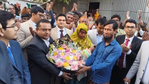 ভোটকেন্দ্রে শিশুর জন্ম, নাম রাখা হলো ‘খালেদা জিয়া’