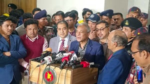 ভারতীয় সীমান্তে প্রচুর বিজিবি মোতায়েন, প্রয়োজনে সেনাবাহিনী পাঠাব: স্বরাষ্ট্র উপদেষ্টা