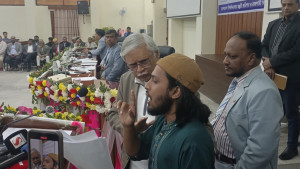 গণভোটবিষয়ক সভায় ‘ফ্যাসিস্ট শিক্ষকদের’ নাম ঘোষণা করলেন আম্মার