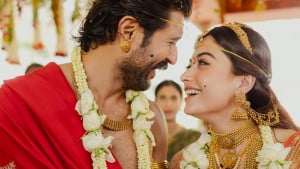 ১০ ছবিতে বিজয়-রাশমিকার রাজকীয় বিয়ে